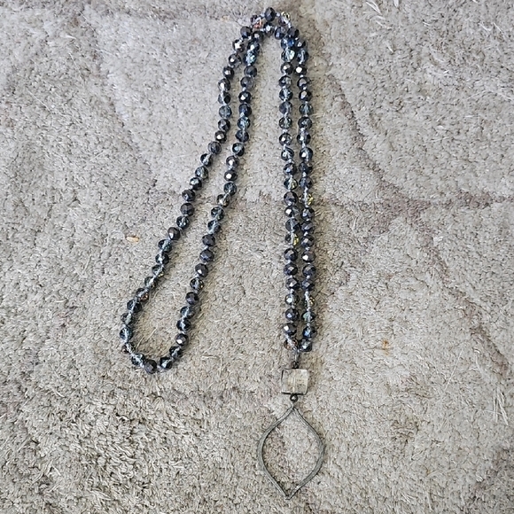 Elegant Silver Beaded Necklace - Picture 1 of 2